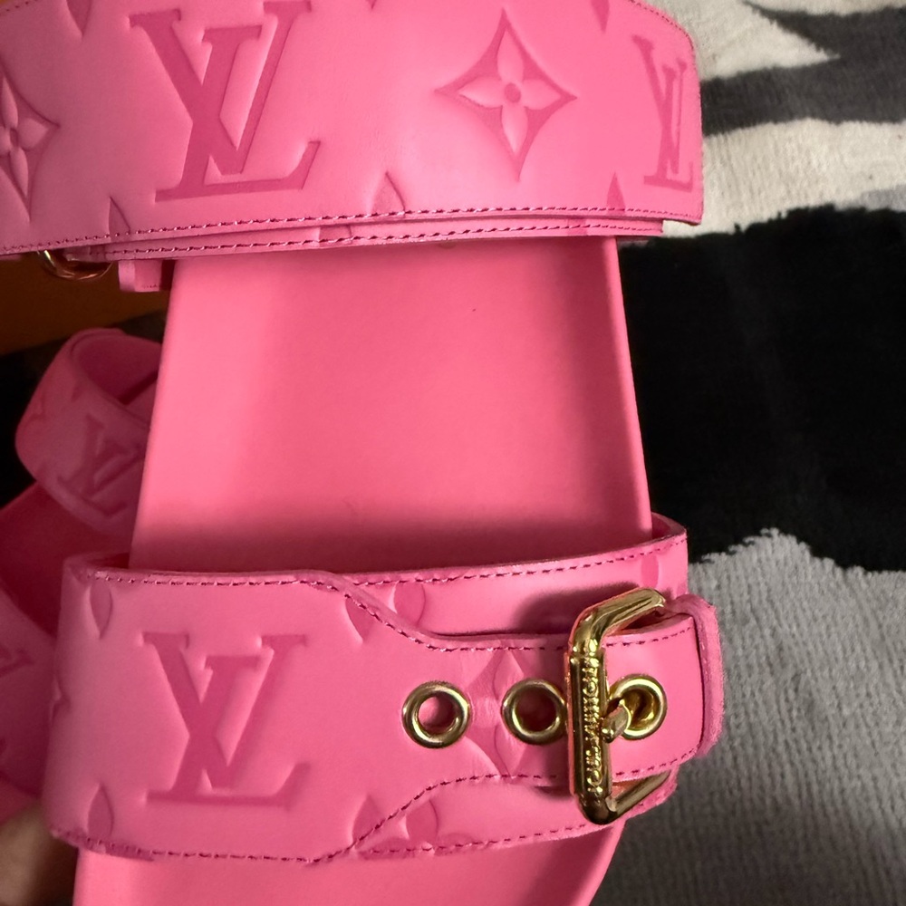 Louis Vuitton Pink Sandals - Picture 2 of 8